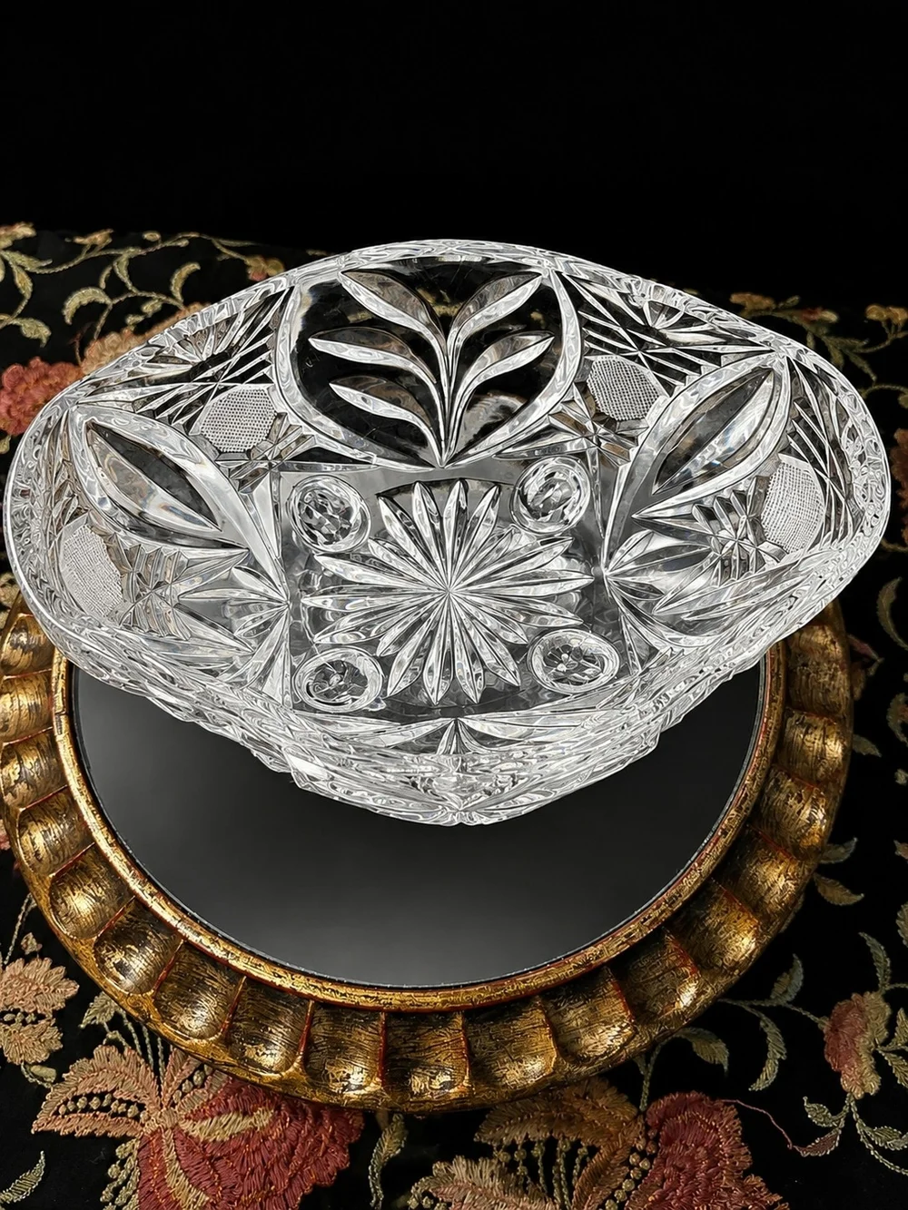 Vintage 1940s HOLLYWOOD REGENCY BRILLANT CUT CRYSTAL CANDY DISH WITH TALL FINIAL
